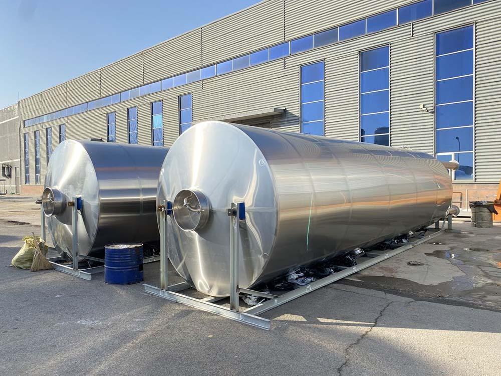 150 bbl Jacketed conical fermenter